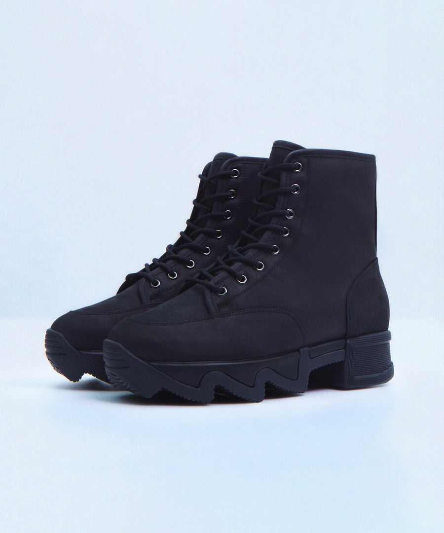 AROM Black Lace Up Boot