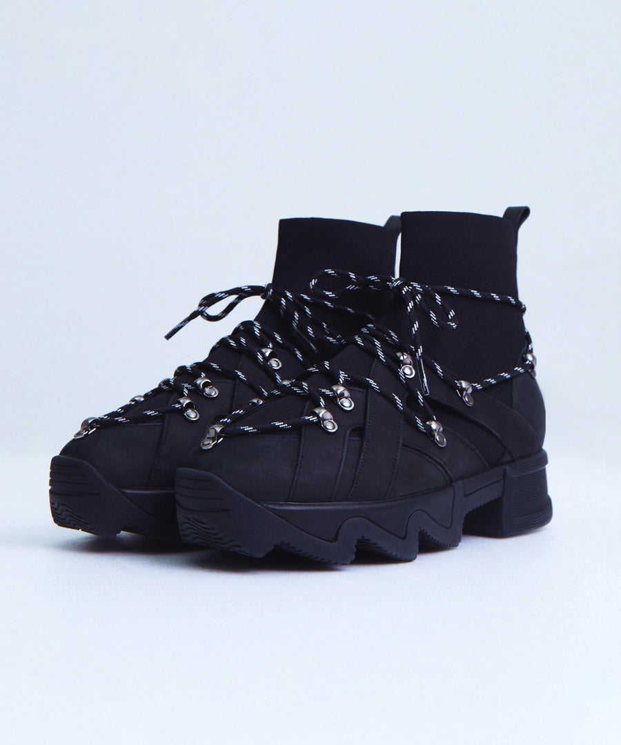 iRi Black ROY Eyelet Lace up Sneaker