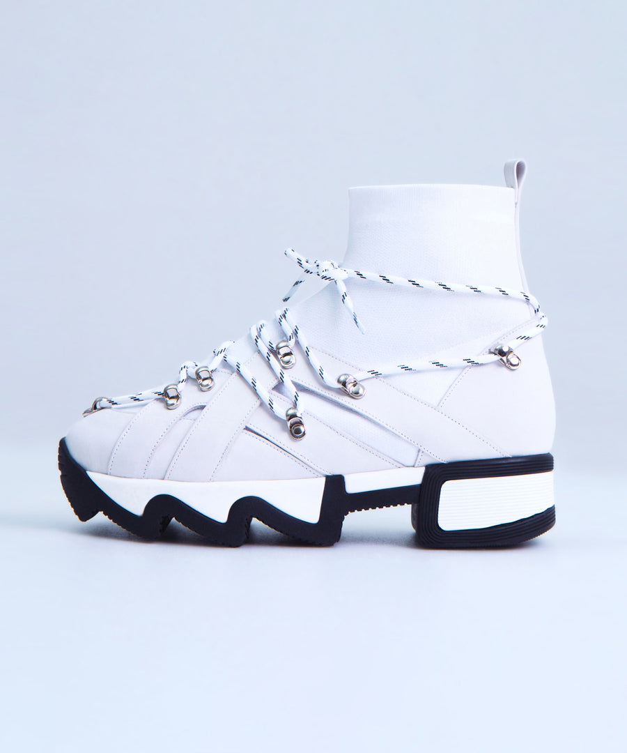 iRi White ROY Eyelet Lace up Sneaker